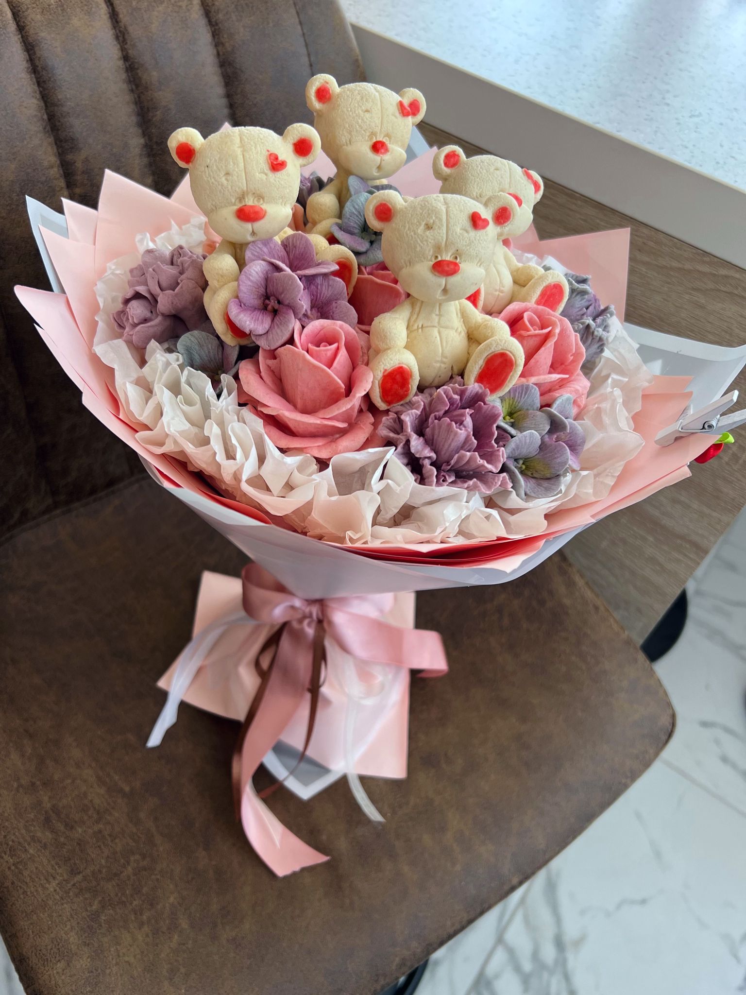 Petite Hug buchet mic